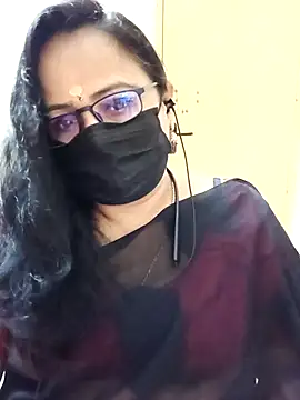 monisha cam online show from April 2026 06:04:02 PM