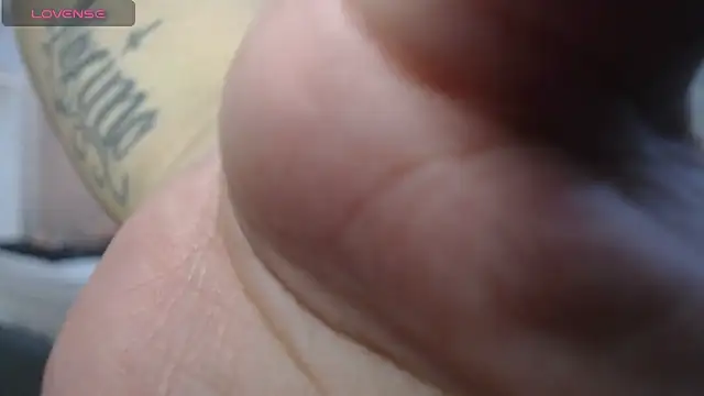 Snapshot of emmajewell chatting on April 2026 05:52:02 PM emmajewell online show from April 2026 05:52:02 PM