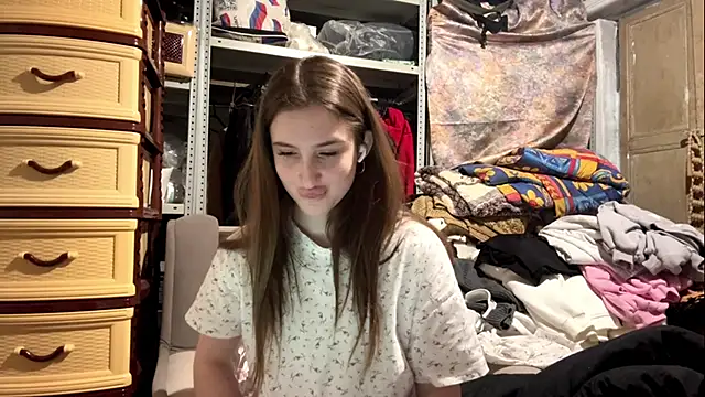 VelvetNoirra online show from April 2026 03:23:01 PM