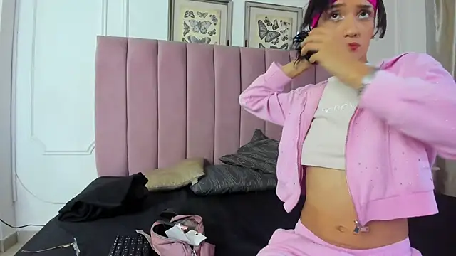 Snapshot of Alexa_fox669 chatting on June 2026 01:26:02 PM Alexa fox669 online show from June 2026 01:26:02 PM