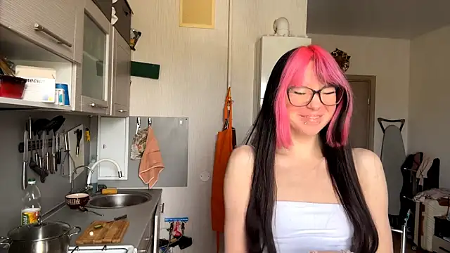 WifeAileen online show from April 2026 06:36:01 AM