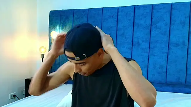 Snapshot of Pablo_Cruzz chatting on April 2026 07:36:01 PM Pablo Cruzz online show from April 2026 07:36:01 PM