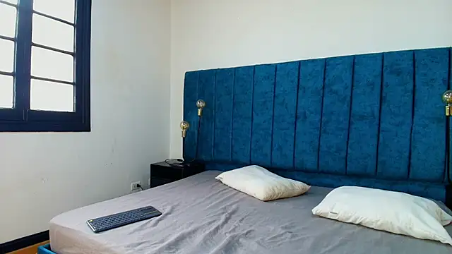 Snapshot of Pablo_Cruzz chatting on April 2026 07:19:01 PM Pablo Cruzz online show from April 2026 07:19:01 PM