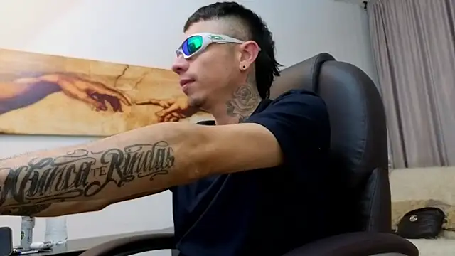 Snapshot of Charlie_Foxie chatting on April 2026 08:07:02 PM Charlie Foxie online show from April 2026 08:07:02 PM