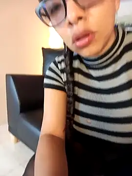 Wolfamara online show from April 2026 01:11:01 PM