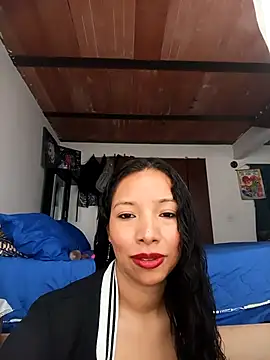 Wolfamara online show from April 2026 01:12:01 PM