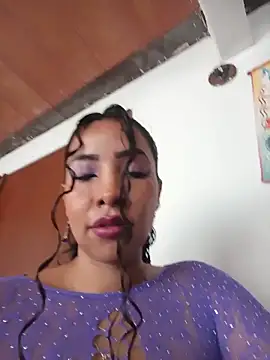 Wolfamara online show from May 2026 01:43:02 PM