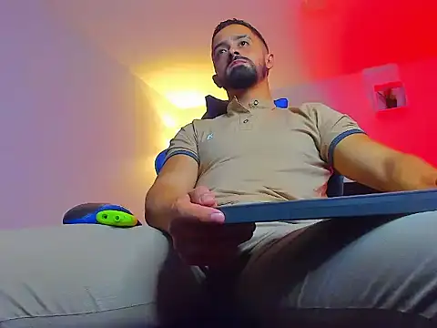 Snapshot of David_Onfire chatting on April 2026 08:03:02 PM David Onfire online show from April 2026 08:03:02 PM