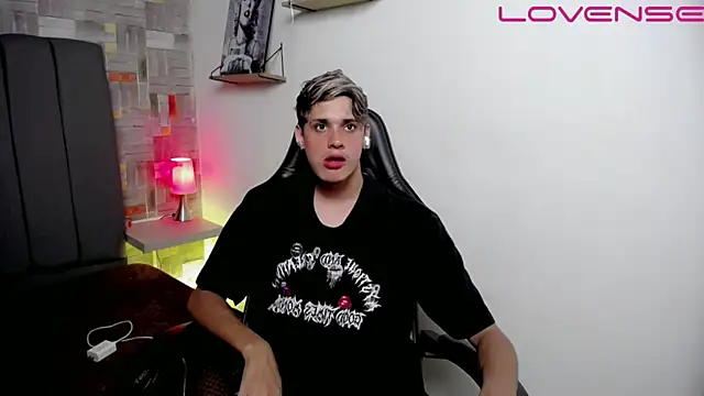 Snapshot of flaquito___ chatting on April 2026 08:42:02 PM flaquito online show from April 2026 08:42:02 PM