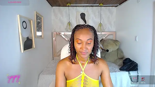 Snapshot of Leomi_ chatting on April 2026 07:52:02 PM Leomi online show from April 2026 07:52:02 PM