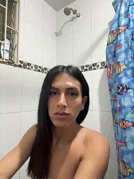 luna duque online show from June 2026 11:21:01 PM