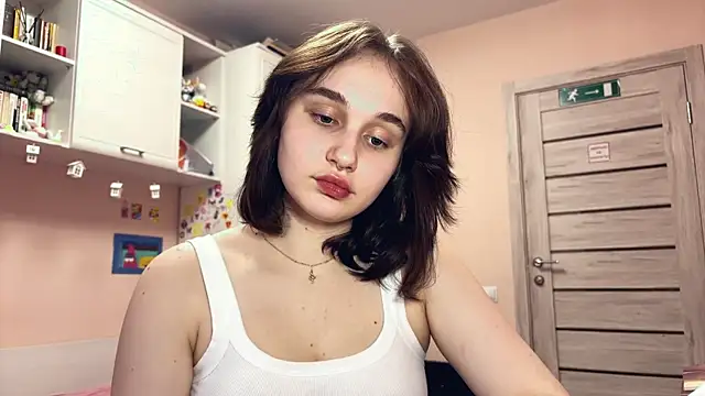 Snapshot of NoraSweetie chatting on April 2026 02:15:01 PM NoraSweetie online show from April 2026 02:15:01 PM