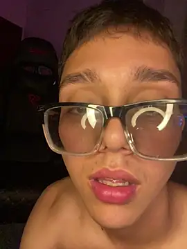 Alex teen 20c online show from April 2026 04:46:01 AM