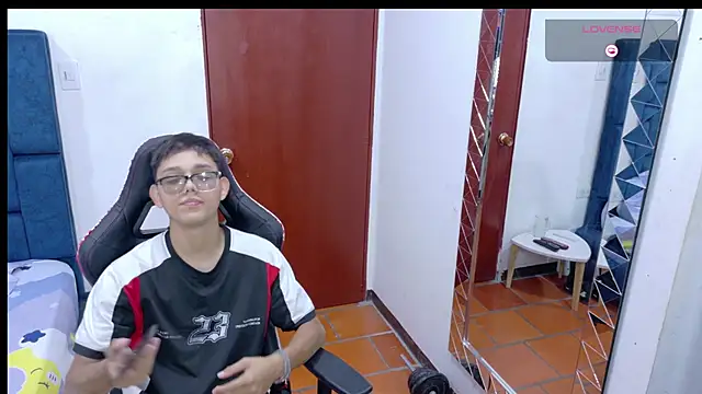 Alex teen 20c online show from April 2026 09:08:02 PM