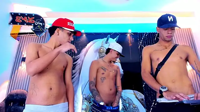 Snapshot of the_knights_of_the_night_ chatting on April 2026 07:56:01 AM the knights of the night online show from April 2026 07:56:01 AM