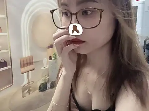 Snapshot of ___Nami___ chatting on May 2026 01:16:02 PM Nami online show from May 2026 01:16:02 PM