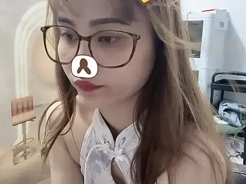 Snapshot of ___Nami___ chatting on May 2026 01:19:01 PM Nami online show from May 2026 01:19:01 PM