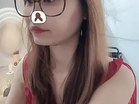 Snapshot of ___Nami___ chatting on June 2026 05:42:01 AM Nami online show from June 2026 05:42:01 AM