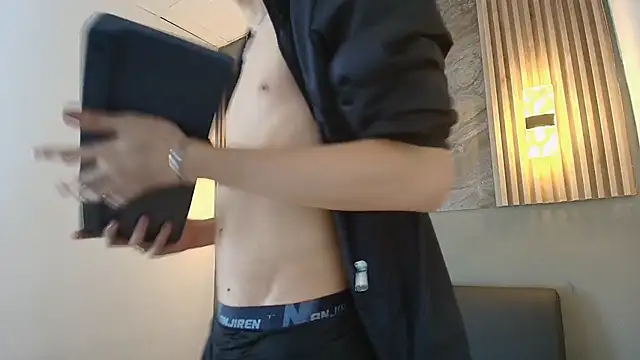 Snapshot of KENNY_HANK chatting on April 2026 08:18:02 AM KENNY HANK online show from April 2026 08:18:02 AM