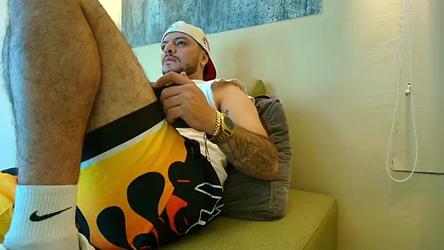 TROY KIRK online show from April 2026 03:28:02 AM