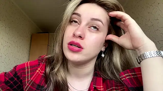 Snapshot of SpringSummers chatting on April 2026 08:09:02 AM SpringSummers online show from April 2026 08:09:02 AM