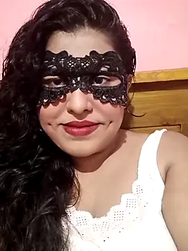 Maskedcurves online show from April 2026 05:18:02 AM