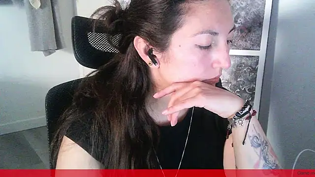 RoossTattoo online show from April 2026 01:12:02 PM