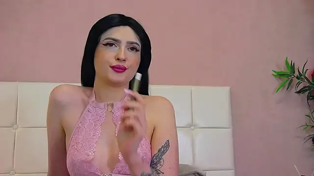 Snapshot of TracyCarys chatting on April 2026 05:40:01 AM TracyCarys online show from April 2026 05:40:01 AM