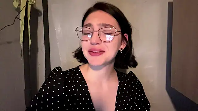 Snapshot of SinfulStarlight chatting on April 2026 01:30:01 PM SinfulStarlight online show from April 2026 01:30:01 PM