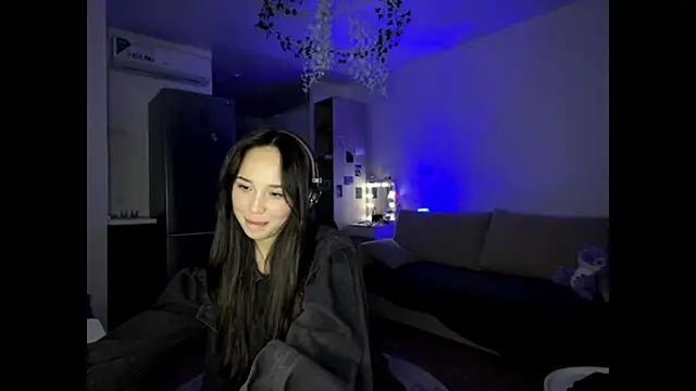 Snapshot of Elizabetswan chatting on April 2026 08:31:02 PM Elizabetswan online show from April 2026 08:31:02 PM