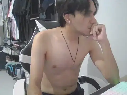 Snapshot of BJ_Chaos chatting on April 2026 12:19:01 AM BJ Chaos online show from April 2026 12:19:01 AM