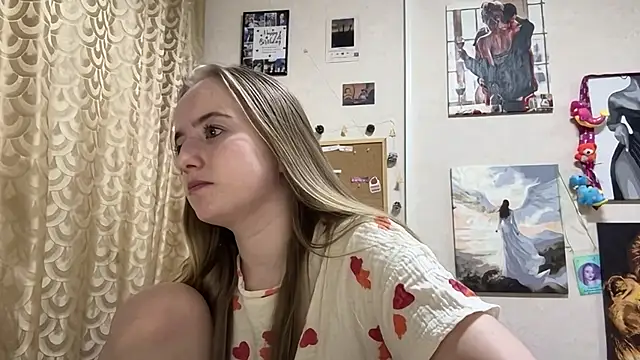 Snapshot of SabinaHaggen chatting on April 2026 08:39:01 PM SabinaHaggen online show from April 2026 08:39:01 PM