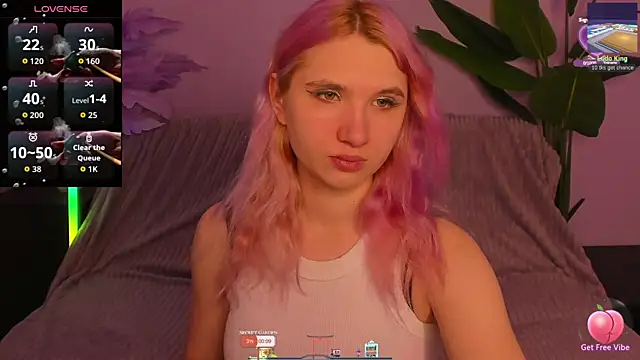 Snapshot of Kitty_Blondie chatting on April 2026 02:39:02 AM Kitty Blondie online show from April 2026 02:39:02 AM