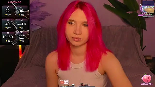 Snapshot of Kitty_Blondie chatting on April 2026 02:23:01 AM Kitty Blondie online show from April 2026 02:23:01 AM