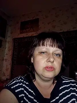 Snapshot of AuroKaria chatting on April 2026 02:11:01 PM AuroKaria online show from April 2026 02:11:01 PM