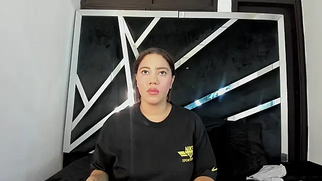 Snapshot of Daphne_cuteht chatting on April 2026 08:47:01 PM Daphne cuteht online show from April 2026 08:47:01 PM