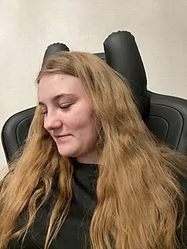 Flowers454 online show from April 2026 05:18:01 PM