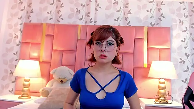 Snapshot of NahiaMendoza chatting on April 2026 03:28:01 AM NahiaMendoza online show from April 2026 03:28:01 AM