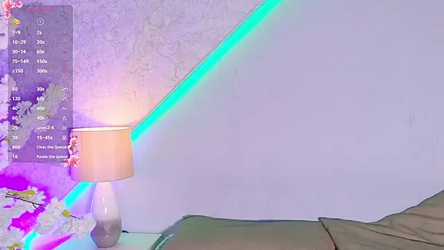 Snapshot of Violettcollins chatting on April 2026 09:52:01 PM Violettcollins online show from April 2026 09:52:01 PM