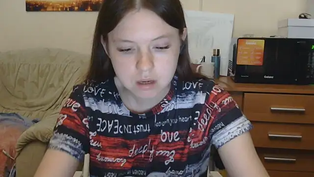 JessicaHolland1 online show from June 2026 06:50:01 PM