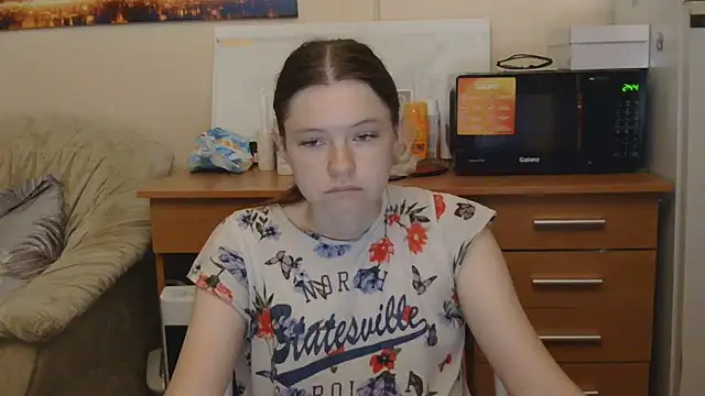 JessicaHolland1 online show from July 2026 06:10:02 PM