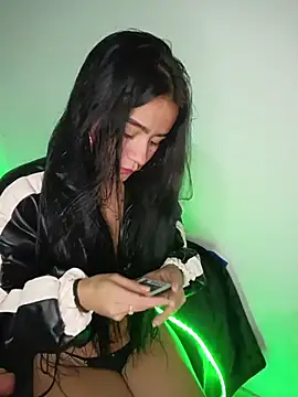 Snapshot of Mia_Flamee chatting on April 2026 11:03:02 AM Mia Flamee online show from April 2026 11:03:02 AM