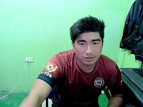 Snapshot of Hunkfireman chatting on April 2026 01:33:01 AM Hunkfireman online show from April 2026 01:33:01 AM