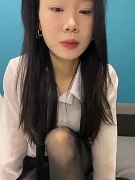 Snapshot of ZHJKS9988 chatting on April 2026 02:22:02 AM ZHJKS9988 online show from April 2026 02:22:02 AM