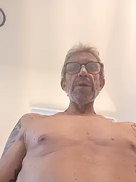 Snapshot of chris-sbh11 chatting on June 2026 03:46:01 PM chris-sbh11 online show from June 2026 03:46:01 PM