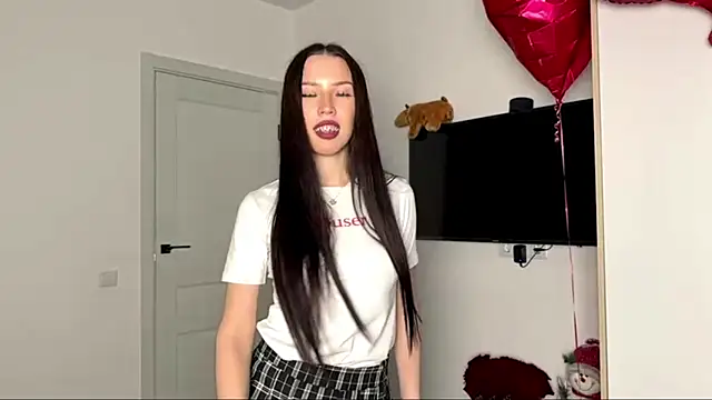 Snapshot of PalmiraJaussen chatting on April 2026 05:11:01 PM PalmiraJaussen online show from April 2026 05:11:01 PM