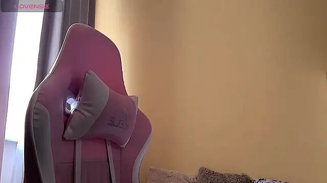 Aria Mur  online show from April 2026 03:23:01 AM