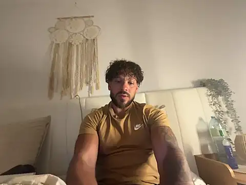 Snapshot of G970NE34 chatting on April 2026 07:32:01 PM G970NE34 online show from April 2026 07:32:01 PM