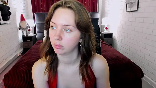 Snapshot of MeganClapp chatting on April 2026 06:19:01 AM MeganClapp online show from April 2026 06:19:01 AM