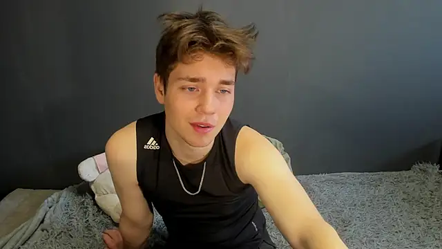 zeriax online show from April 2026 01:43:01 AM